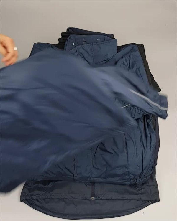 Фотография  438 - Куртки СПОРТ СТОК дети#10 кг , Лот№ 2641 оптом в Петрозаводске и Карелии