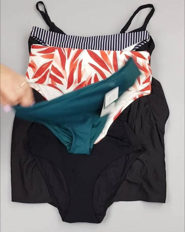 Фотография  478 - Купальники Chantelle#30 шт, ЛОТ №4410 оптом в Петрозаводске и Карелии