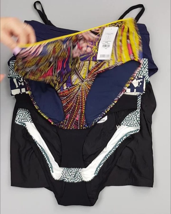 Фотография  843 - Купальники Chantelle#30 шт, ЛОТ №4410 оптом в Петрозаводске и Карелии