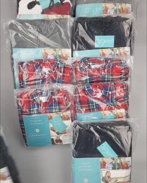 Фотография  769 - Халаты, комбинезоны (семейный) СТОК CAN#10 кг, ЛОТ №4452 оптом в Петрозаводске и Карелии