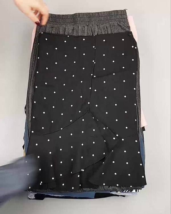 Фотография  933 - Юбки Корея#20 шт, ЛОТ №5061 оптом в Петрозаводске и Карелии