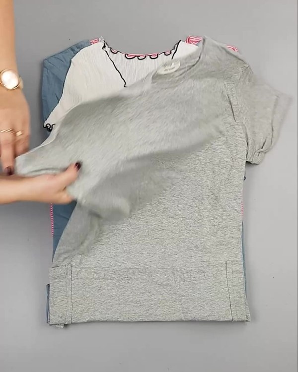 Фотография  645 - Футболки Корея#20 шт, ЛОТ №5068 оптом в Петрозаводске и Карелии