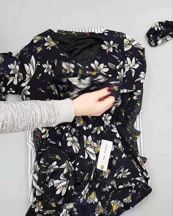 Фотография  905 - Платья Корея#20 шт, ЛОТ №5614 оптом в Петрозаводске и Карелии