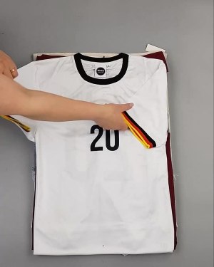 Фотография  260 - Англия СТОК лето#15 кг, ЛОТ №6006 оптом в Петрозаводске и Карелии