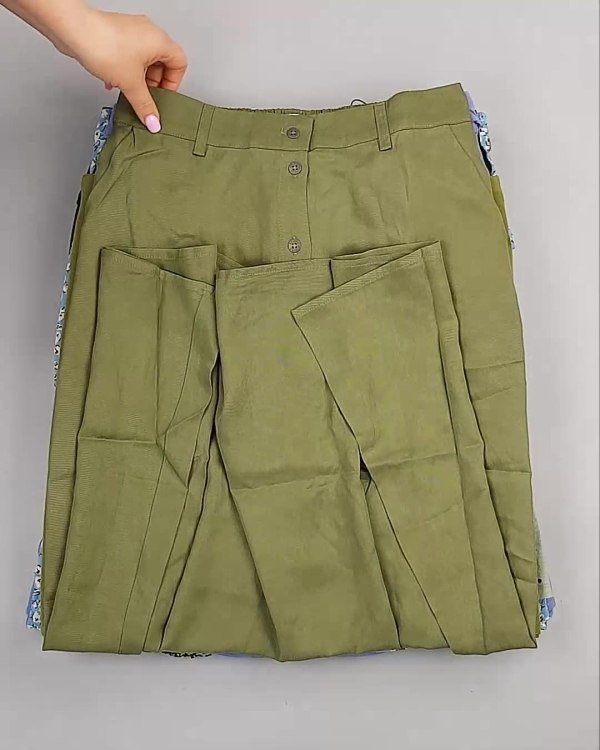 Фотография  784 - Юбки Bestseller 44#5 кг, ЛОТ №6119 оптом в Петрозаводске и Карелии