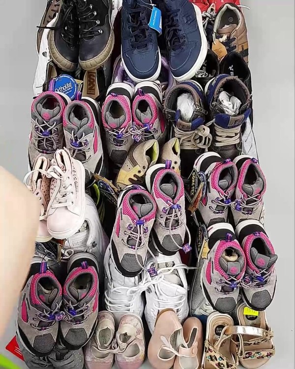 Фотография  841 - Обувь СТОК дети лето#15,7 кг, ЛОТ №6188 оптом в Петрозаводске и Карелии