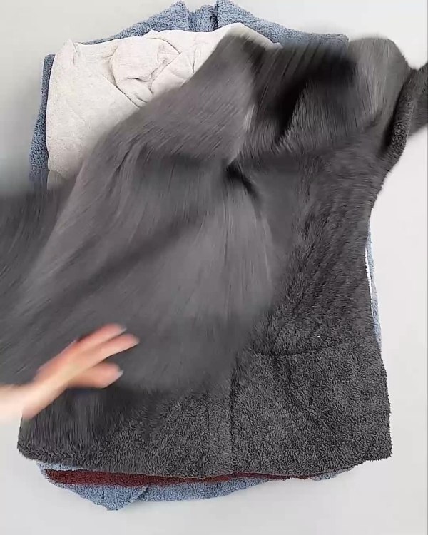 Фотография  583 - Кардиганы СТОК CAN#10 кг, ЛОТ №6474 оптом в Петрозаводске и Карелии