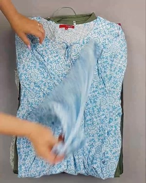 Фотография  587 - Платья Bestseller 44#5 кг, ЛОТ №6537 оптом в Петрозаводске и Карелии