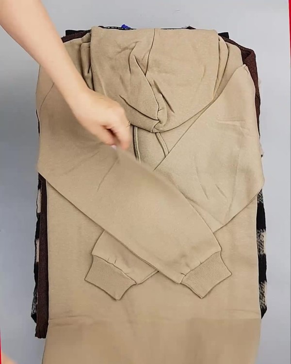 Фотография  296 - PIECES+NOISY MAY mix 074#15 кг, ЛОТ №6559 оптом в Петрозаводске и Карелии