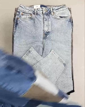 Фотография  671 - Джинсы женские Дания#10 кг, ЛОТ №6762 оптом в Петрозаводске и Карелии