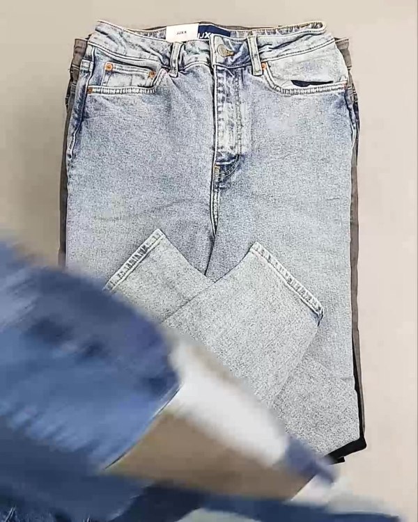 Фотография  793 - Джинсы женские Дания#10 кг, ЛОТ №6762 оптом в Петрозаводске и Карелии