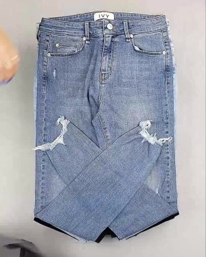 Фотография  814 - Джинсы женские Дания#10 кг, ЛОТ №6764 оптом в Петрозаводске и Карелии