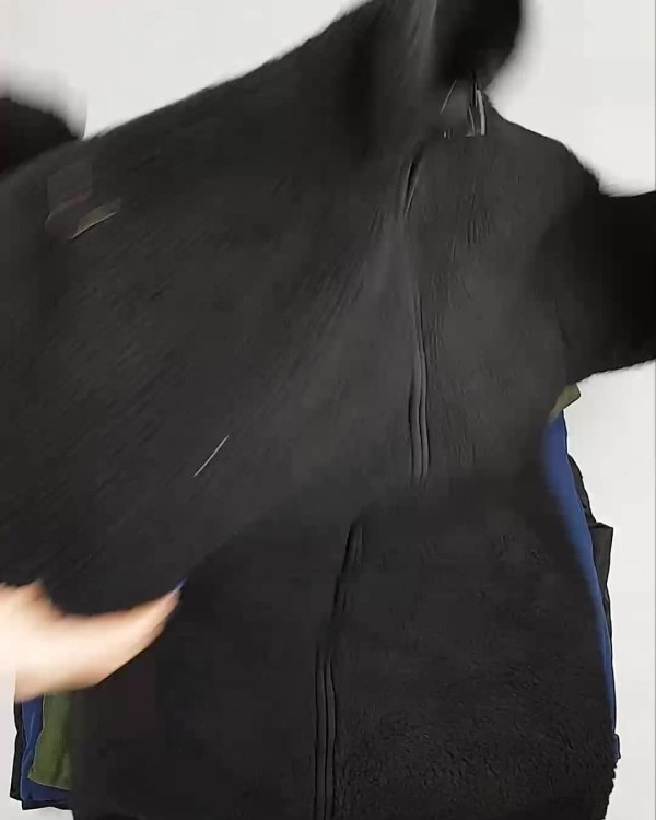 Фотография  509 - Верхняя одежда Дания#10,1 кг ЛОТ №6909 оптом в Петрозаводске и Карелии