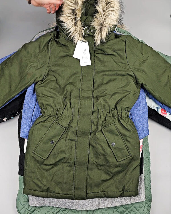 Фотография  588 - Верхняя одежда VILA#10 кг, ЛОТ №6823 оптом в Петрозаводске и Карелии