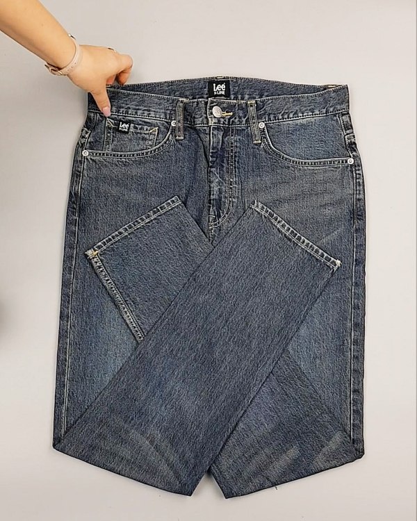 Фотография  910 - Джинсы LEE м/ж#7,9 кг, ЛОТ №7032 оптом в Петрозаводске и Карелии