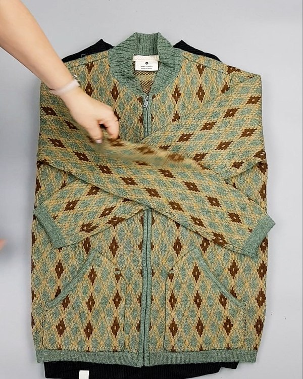 Фотография  906 - ANERKJENDT джемпера 104#10 кг, ЛОТ №7127 оптом в Петрозаводске и Карелии