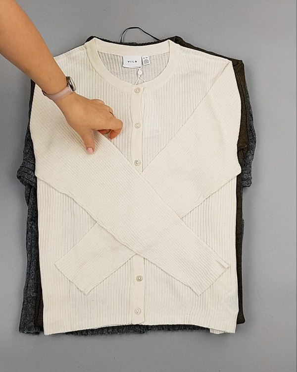 Фотография  791 - Кардиганы VILA W 104#7 кг, ЛОТ №7155 оптом в Петрозаводске и Карелии