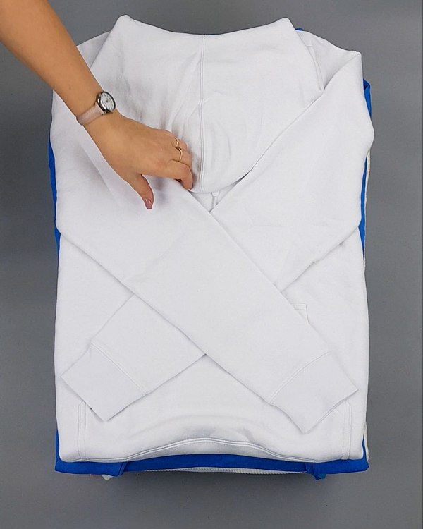 Фотография  144 - HOODIE CAN 084#10 кг, ЛОТ №7033 оптом в Петрозаводске и Карелии