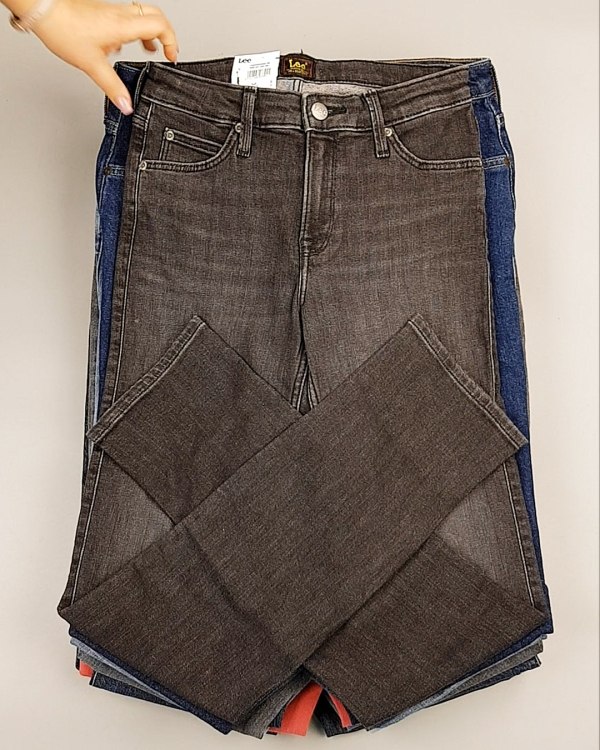 Фотография  821 - Джинсы LEE м/ж#7,9 кг, ЛОТ №7032 оптом в Петрозаводске и Карелии