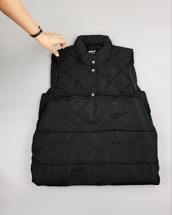 Фотография  319 - Верхняя одежда ONLY 104#10 кг, ЛОТ №7196 оптом в Петрозаводске и Карелии