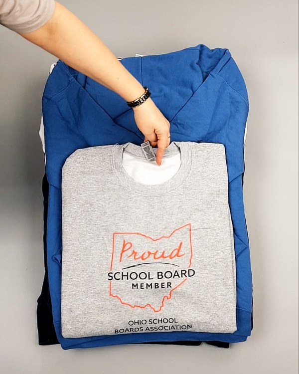 Фотография  727 - Толстовки м/ж (Sweat Tops)#20 кг, ЛОТ №7434 оптом в Петрозаводске и Карелии