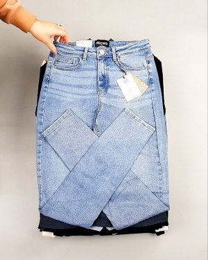 Фотография  374 - PIECES Winter mix 104#15 кг, ЛОТ №7379 оптом в Петрозаводске и Карелии