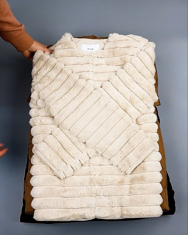 Фотография  749 - Bestseller Winter В mix 114#15 кг, ЛОТ №7374 оптом в Петрозаводске и Карелии