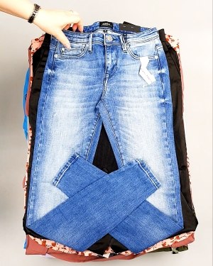 Фотография  443 - Bestseller Summer mix 104#15 кг, ЛОТ №7495 оптом в Петрозаводске и Карелии