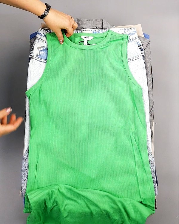 Фотография  945 - Bestseller Summer mix 104#15 кг, ЛОТ №7491 оптом в Петрозаводске и Карелии