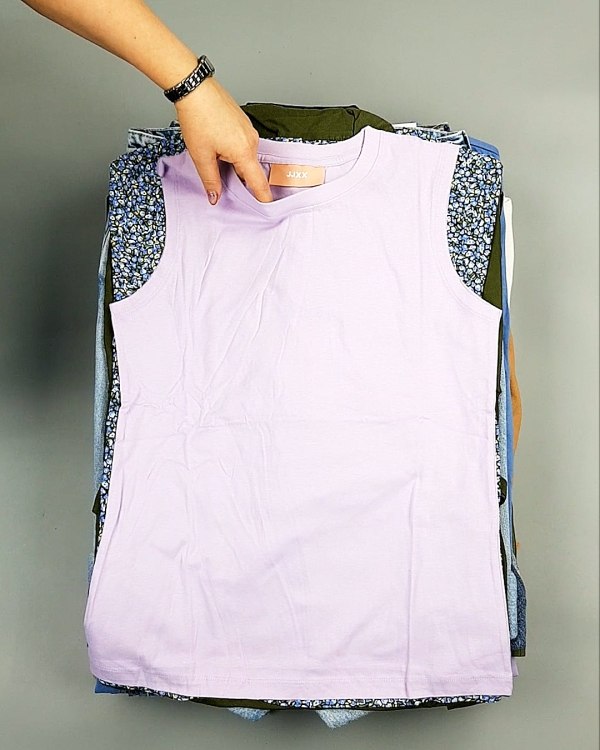 Фотография  852 - Bestseller Summer mix 104#15 кг, ЛОТ №7493 оптом в Петрозаводске и Карелии