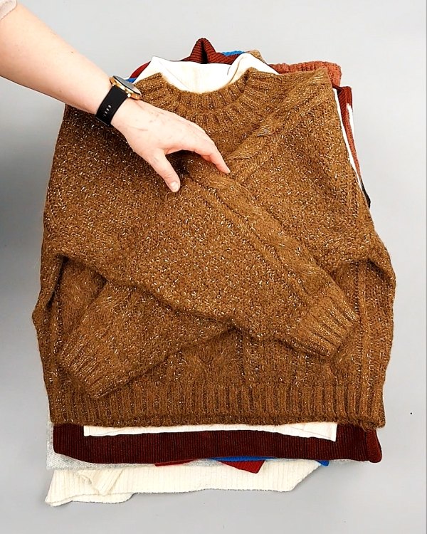 Фотография  861 - Джемпера СТОК CAN 084#7 кг, ЛОТ №7651 оптом в Петрозаводске и Карелии