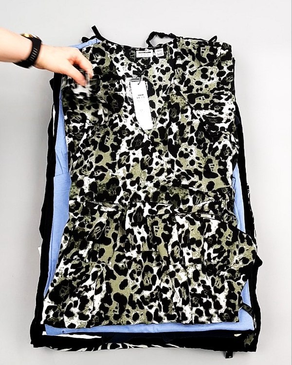 Фотография  534 - Платья Bestseller Summer 104#5 кг, ЛОТ №7701 оптом в Петрозаводске и Карелии