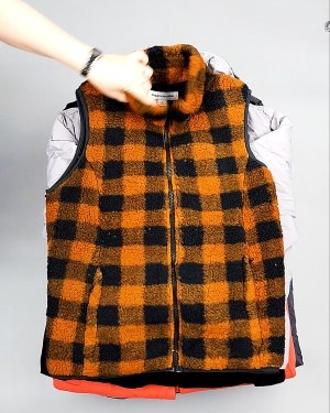 Фотография  900 - Верхняя одежда AMAZON жен 015#10 кг, ЛОТ №7712 оптом в Петрозаводске и Карелии