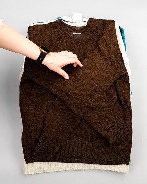 Фотография  249 - Джемпера СТОК CAN 084#7 кг, ЛОТ №7647 оптом в Петрозаводске и Карелии