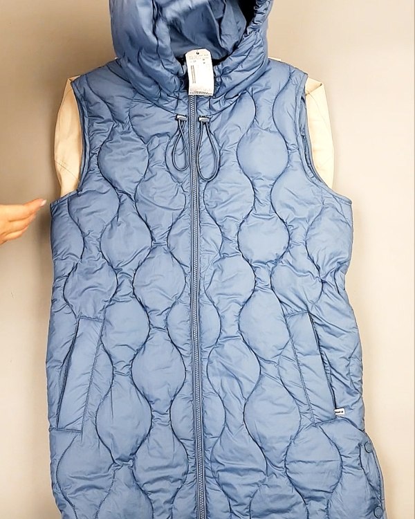 Фотография  152 - Верхняя одежда весна TOM TAILOR 124#7,8 кг, ЛОТ №7581 оптом в Петрозаводске и Карелии