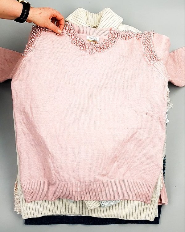 Фотография  759 - Джемпера СТОК CAN 084#7 кг, ЛОТ №7650 оптом в Петрозаводске и Карелии