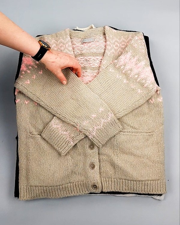 Фотография  506 - Джемпера СТОК CAN 084#7 кг, ЛОТ №7649 оптом в Петрозаводске и Карелии