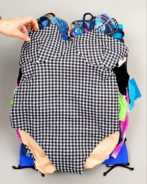 Фотография  789 - Купальники СТОК CAN 124#5 кг, ЛОТ №7689 оптом в Петрозаводске и Карелии