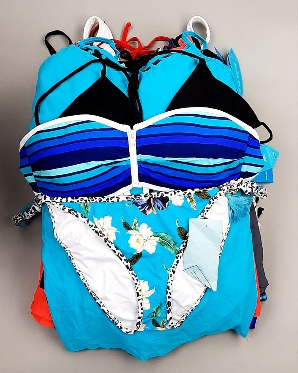 Фотография  187 - Купальники СТОК CAN 124#5 кг, ЛОТ №7690 оптом в Петрозаводске и Карелии