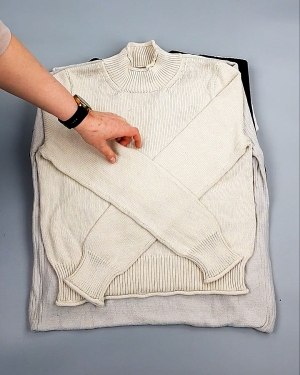 Фотография  549 - Джемпера СТОК CAN 084#7 кг, ЛОТ №7649 оптом в Петрозаводске и Карелии