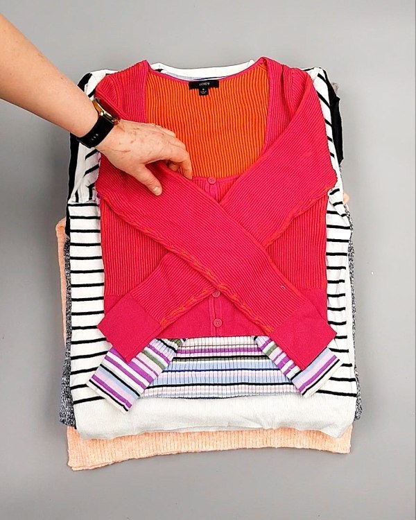 Фотография  804 - Джемпера легкие СТОК CAN 084#7 кг, ЛОТ №7635 оптом в Петрозаводске и Карелии