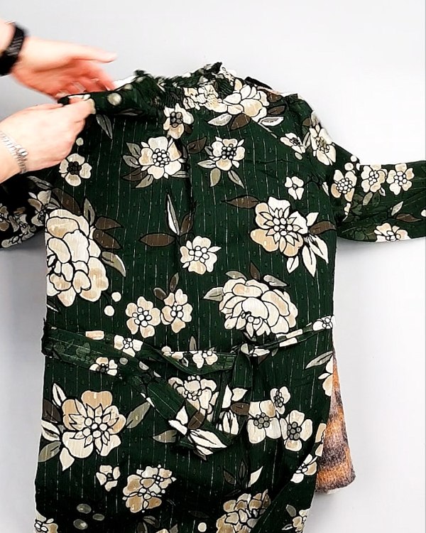 Фотография  422 - Платья СТОК CAN зима 084#7 кг, ЛОТ №7827 оптом в Петрозаводске и Карелии