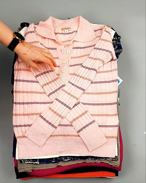 Фотография  823 - Джемпера легкие СТОК CAN 084#7 кг оптом в Петрозаводске и Карелии