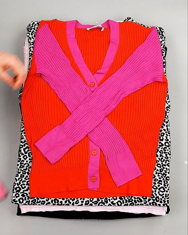 Фотография  603 - Джемпера легкие СТОК CAN 084#7 кг, ЛОТ №7632 оптом в Петрозаводске и Карелии