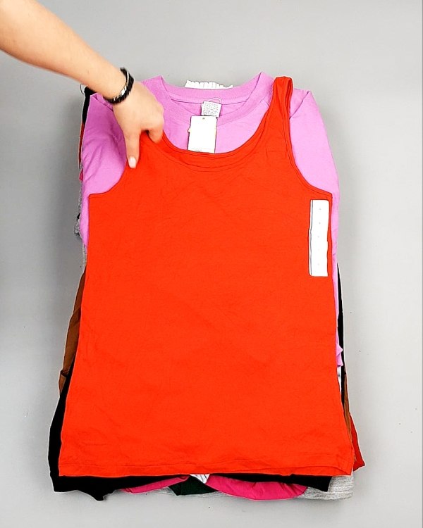 Фотография  142 - AMAZON mix жен лето 015#15 кг, ЛОТ №7723 оптом в Петрозаводске и Карелии