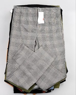 Купить Брюки женские лето C&A 025#10 кг, ЛОТ №7893 оптом в Петрозаводске и Карелии