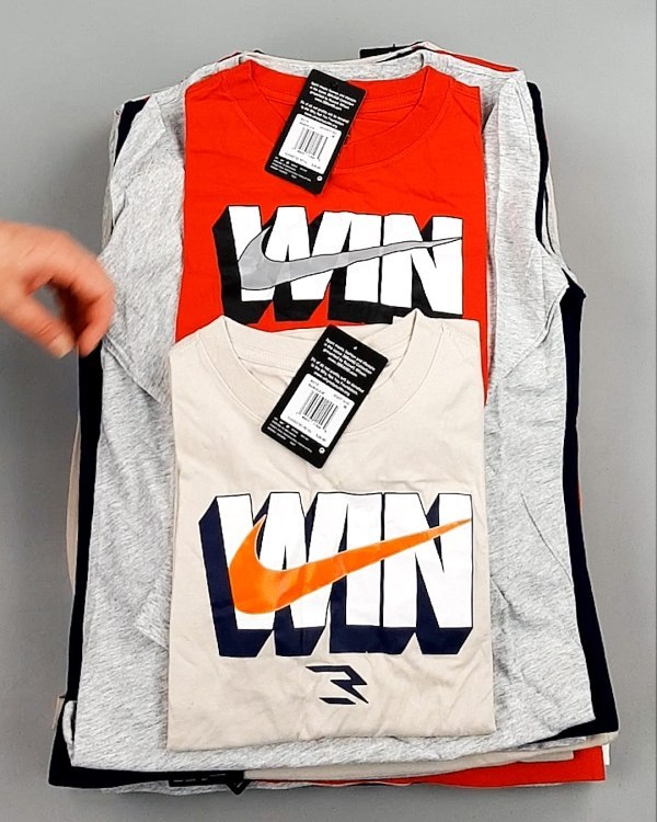 Фотография  452 - Тонковки детские NIKE CAN 084#5 кг, ЛОТ №7969 оптом в Петрозаводске и Карелии