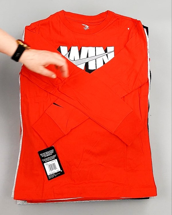 Фотография  546 - Тонковки детские NIKE CAN 084#5 кг, ЛОТ №7968 оптом в Петрозаводске и Карелии