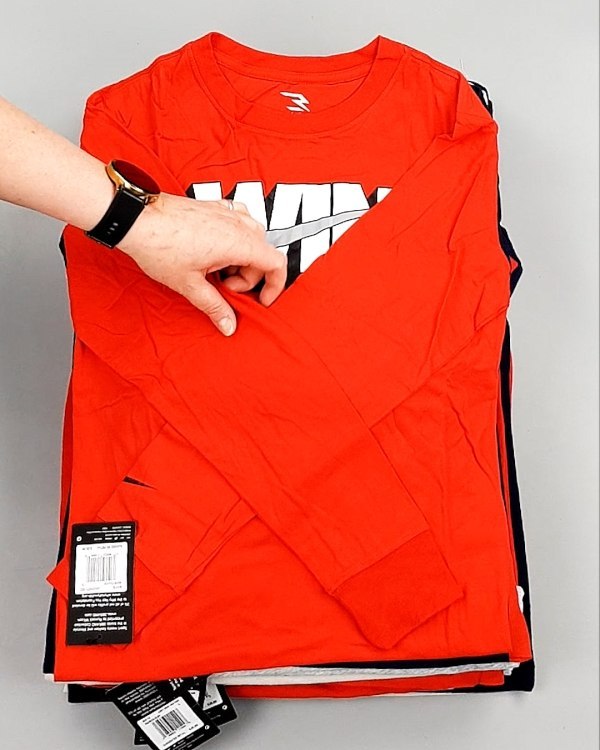 Фотография  399 - Тонковки детские NIKE CAN 084#5 кг, ЛОТ №7967 оптом в Петрозаводске и Карелии