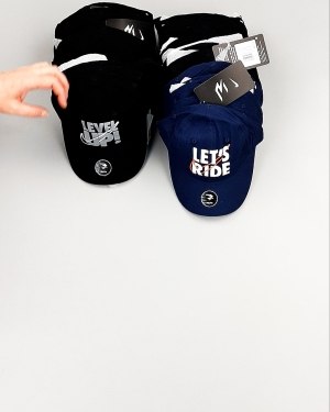 Фотография  417 - Кепки детские CAN 084#5 кг, ЛОТ №7965 оптом в Петрозаводске и Карелии